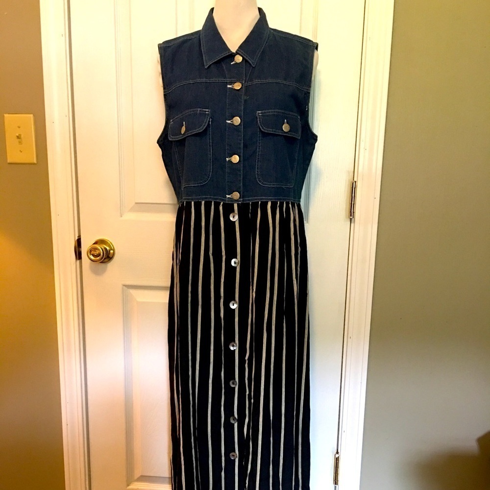 Streetwear dress  by Carole Little medium. Mixed media. Full button front. Boho